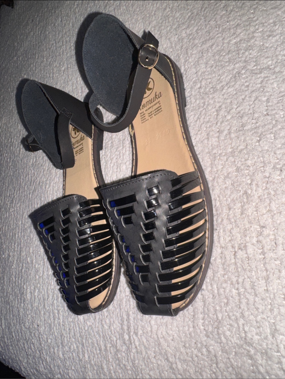 Women's Black Strappy Ankle-Strap Sandals / Huaraches